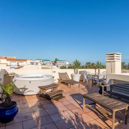 Stunning Seaview Penthouse Apartment