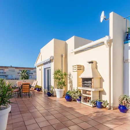 Stunning Seaview Penthouse *